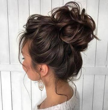 Messy Curly Hair Bun